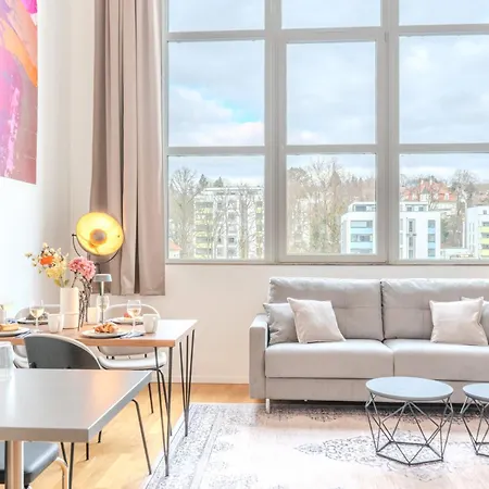 Simply Urban Loft Living, Tiefgarage, Glasfaser Wlan Daire Forchheim (Bavaria)